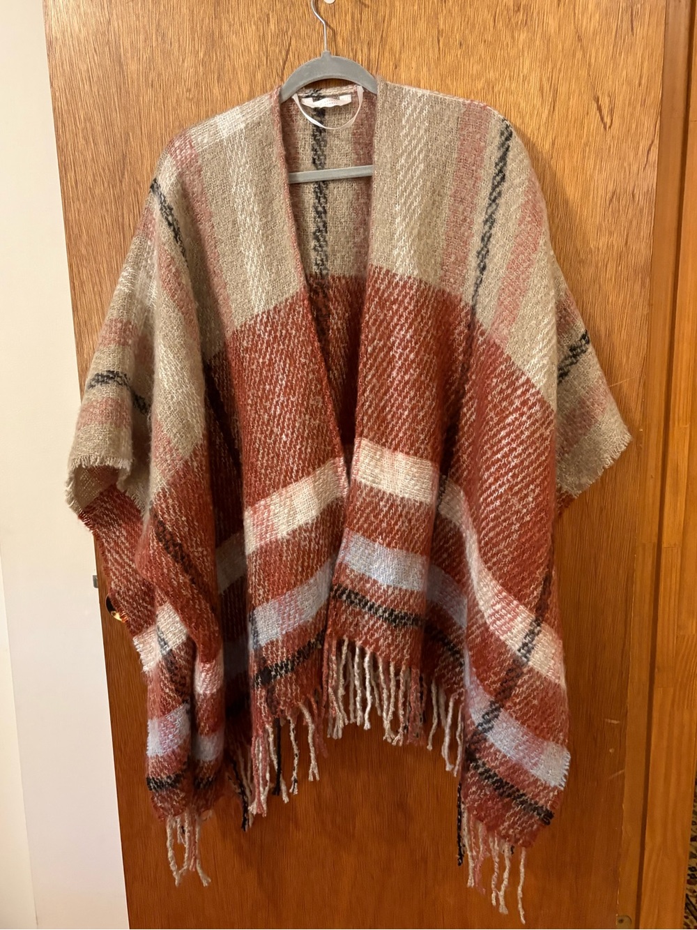 LC Lauren Conrad Rust and Cream Plaid Fringed Wrap Shawl NWOT